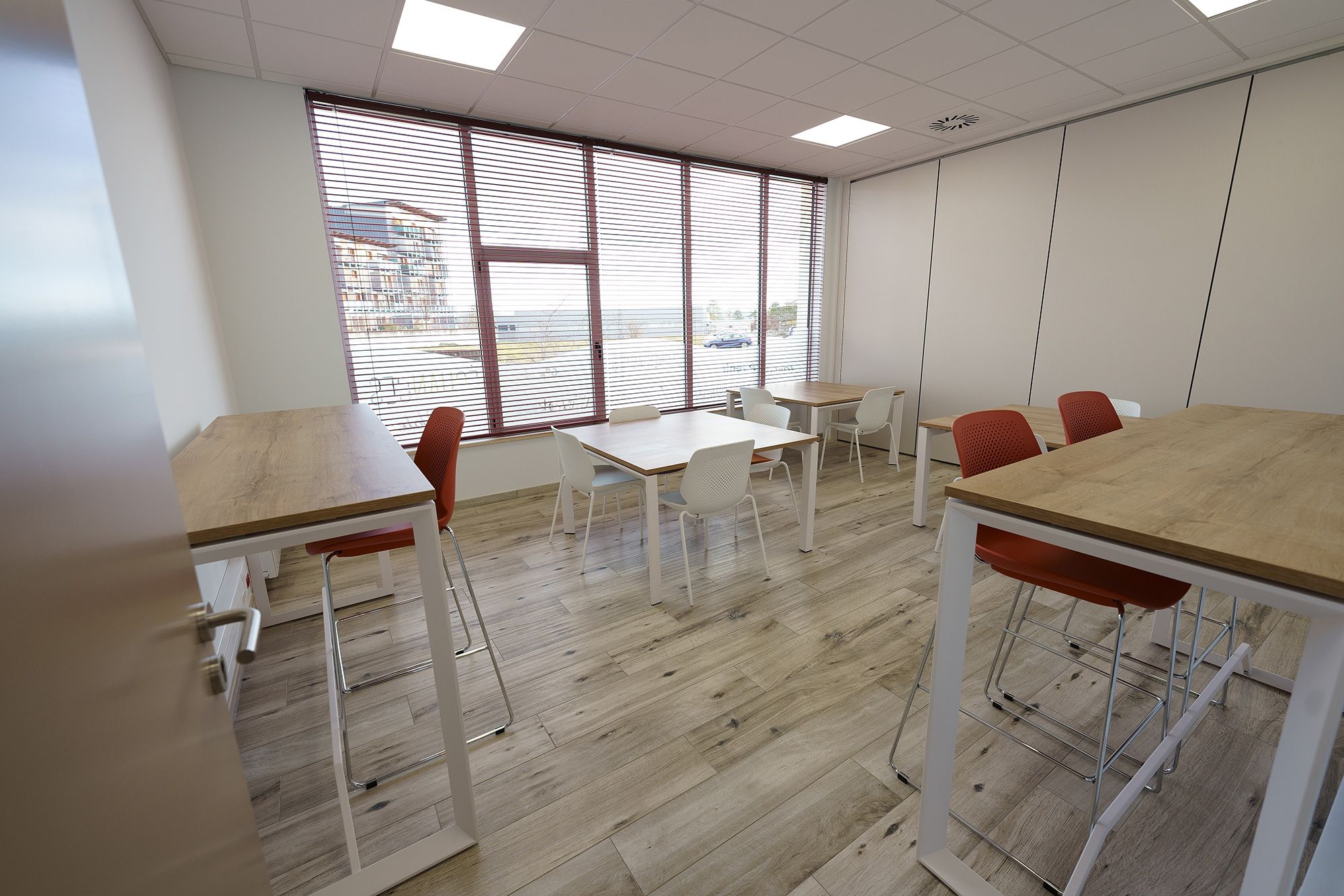 Des espaces de co-working sont à disposition au sein de la résidence Darwin